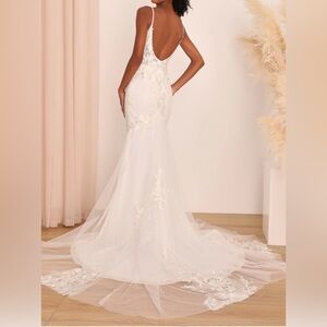 Lulu’s White Backless Mermaid Maxi Dress